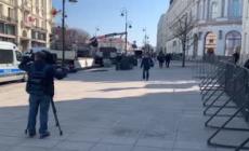 Biden in Polonia, i preparativi a Varsavia davanti al palazzo presidenziale
