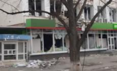 Ucraina, per le strade di Borodyanka: la citta' rasa al suolo dai russi
