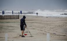 Maltempo sferza  la costa dell'Emilia Romagna: vento forte, mareggiate e allagamenti 