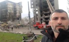 Ucraina, volontari al lavoro per rimuovere le macerie a Borodyanka