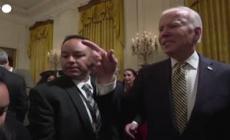 Biden invia a Kiev armi per 800 milioni di dollari e ribadisce le accuse