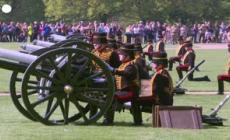 Londra, i 96 anni della Regina Elisabetta: i festeggiamenti ad Hyde Park