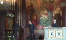 Russia, Putin alla veglia per la Pasqua ortodossa