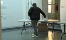 Francia, aperti i seggi per il ballottaggio Macron-Le Pen