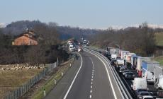 Scontro tra due camion nel Piacentino: morto un 55enne