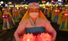 Corea del Sud, spettacolo di luci e colori alla sfilata delle lanterne di Seoul