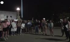 Usa: giudici decisi ad abolire il diritto all'aborto, protesta fuori dalla Corte Suprema