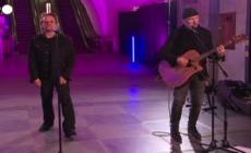 Ucraina, Bono e The Edge si esibiscono nella metropolitana di Kiev