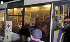 Ucraina, civili evacuati da Mariupol raggiungono Zaporizhzhia