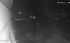 Il momento in cui un missile colpisce il centro commerciale di Odessa