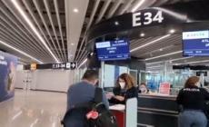 Mascherina sui voli si' o no? Fa fede la normativa locale vigente