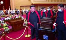 Kim Jong Un al funerale di un ufficiale militare nordcoreano