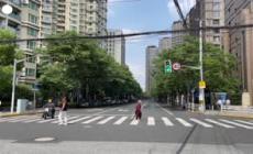 Covid, semi-liberta' a Shanghai: residenti escono dopo il lockdown
