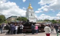 Kiev, inaugurata una mostra di attrezzature militari russe distrutte