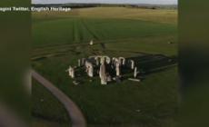 Giubileo di platino, proiettati otto ritratti della regina Elisabetta su Stonehenge