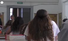 Mascherine agli esami, agli orali anche senza (ma decide la commissione)