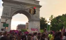 New York, manifestazione pro-aborto dopo la decisione della Corte suprema