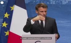 Ucraina, Macron: "Attacchi russi devono essere considerati crimini di guerra"