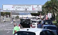 Sciopero taxi, a Genova oltre 300 auto in corteo