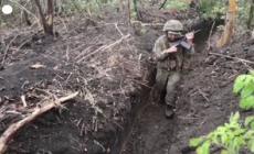 Ucraina, immagini dal fronte: la quotidianita' dei soldati