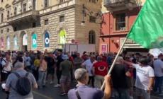 Taxi, continua la protesta nel centro di Roma