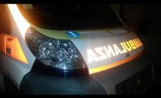 Valmozzola Stazione: auto fuori strada nella notte, un ferito