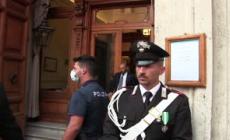 .Governo; "Papeete bis?", Salvini non risponde e lascia il Senato