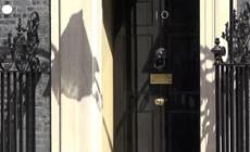 Gran Bretagna, Boris Johnson lascia Downing Street per il suo ultimo question time