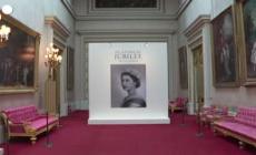 Londra, Buckingham Palace riapre ai visitatori con una mostra sulla regina Elisabetta