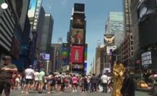 I newyorkesi e i loro animali domestici cercano di stare al fresco