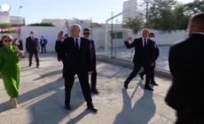 Tunisia, il presidente Saied al seggio per votare