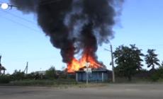 Ucraina, salvato uomo da casa in fiamme