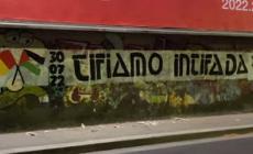 Tifosi Roma, striscione pro Palestina: "Tifiamo intifada" contro l'amichevole in Israele col Tottenham