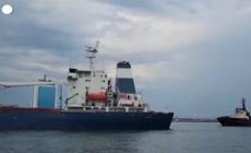 Ucraina,  parte dal porto di Odessa la prima nave carica di grano