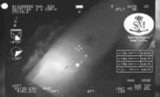 Spagna, sopravvive 16 ore sotto una barca capovolta nell'Oceano Atlantico