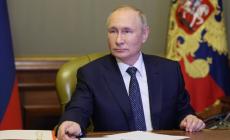 Putin proclama una tregua unilaterale per il Natale ortodosso. Kiev: "E' solo ipocrisia"