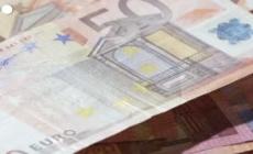 Il Parlamento Ue destituisce Eva Kaili da vicepresidente