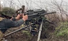 Ucraina, le immagini da una trincea di soldati di Kiev