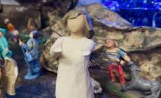 Natale: Angeli senza braccia e pecore senza zampe: a Terni il Presepe dei reietti