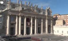 Roma, 70mila fedeli in Piazza San Pietro per l'Urbi et Orbi