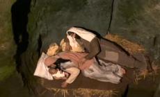 Nativita', resurrezione e uno smartphone in presepe Orvieto