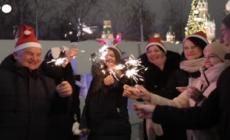Capodanno a Mosca, festeggiamenti in strada ma senza spettacolo pirotecnico