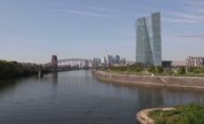 Per l'Italia 320 miliardi di bond. Bce: "Debiti sostenibili"