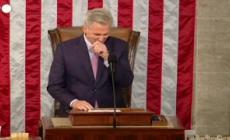 Usa, il giuramento del nuovo speaker della Camera Kevin McCarthy