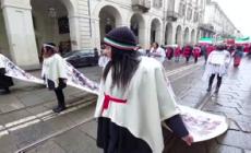 "Iran ti riprendiamo": il corteo contro il regime degli Ayatollah a Torino