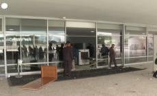 Brasile, assalto al palazzo presidenziale: edificio vandalizzato e saccheggiato