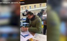 Sanremo, Fiorello nella diretta Instagram ironizza: "Controprogrammazione di Mediaset? Ritorsione"