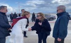 Mafia, Meloni in raccoglimento davanti alla stele di Capaci