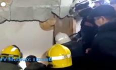 Esplode edificio in Uzbekistan, bambino estratto vivo dalle macerie