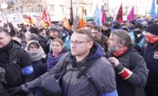 Francia, proteste a Parigi contro la riforma delle pensioni